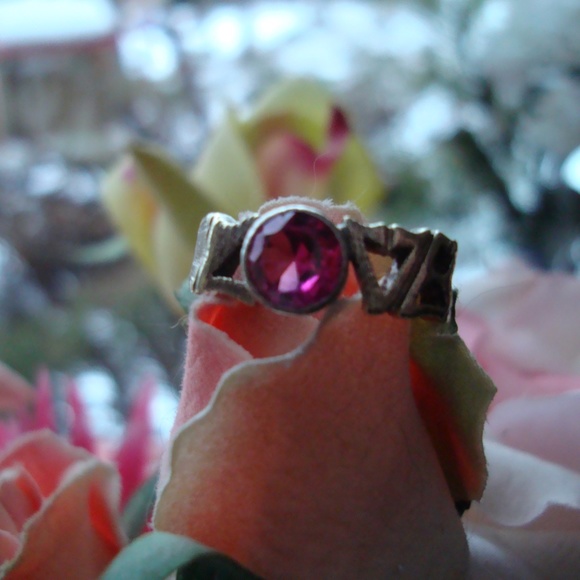 Gold LOVE RING - Picture 6 of 7